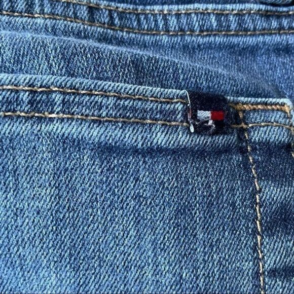 Tommy Hilfiger Spirit Crop Rolled Ankle Jeans
 4 - Picture 4 of 8